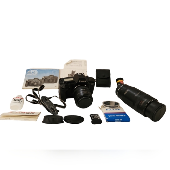 CANON EOS 650 SLR 35mm Film Camera Huge Lot 2-Lens, Flash, Batteries Filter and - Picture 8 of 11